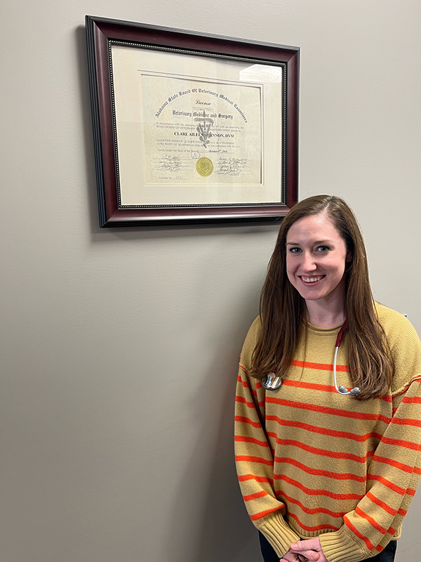 Mann Veterinary Hospital Owens Cross Roads, AL 35763 > About Us > Dr